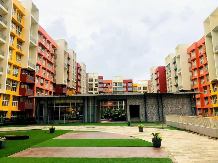Lovely 2-Bedroom Sea View Serviced Apartment Dabolim Goa Extérieur photo