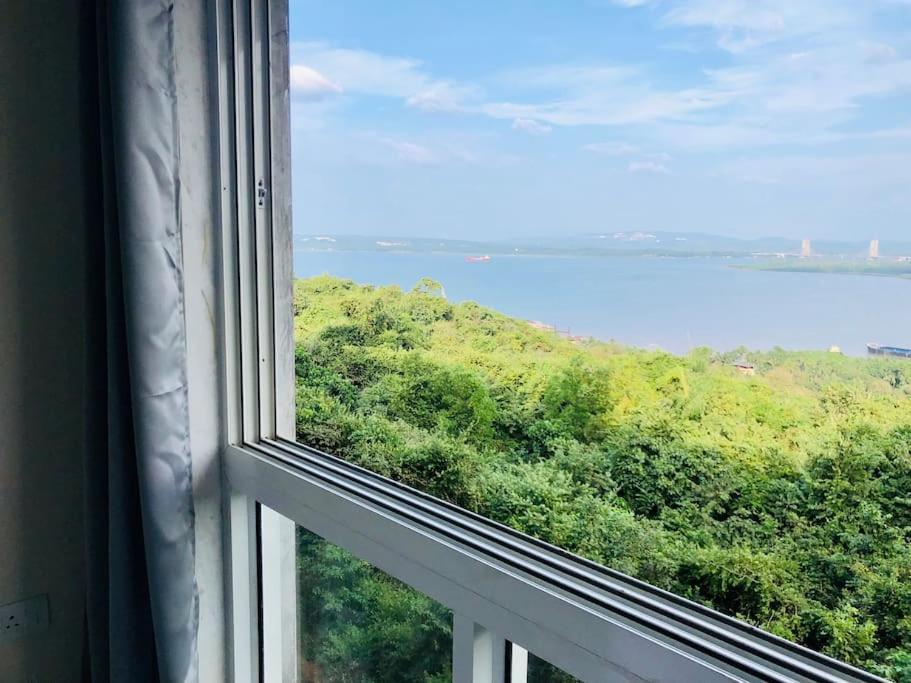 Lovely 2-Bedroom Sea View Serviced Apartment Dabolim Goa Extérieur photo