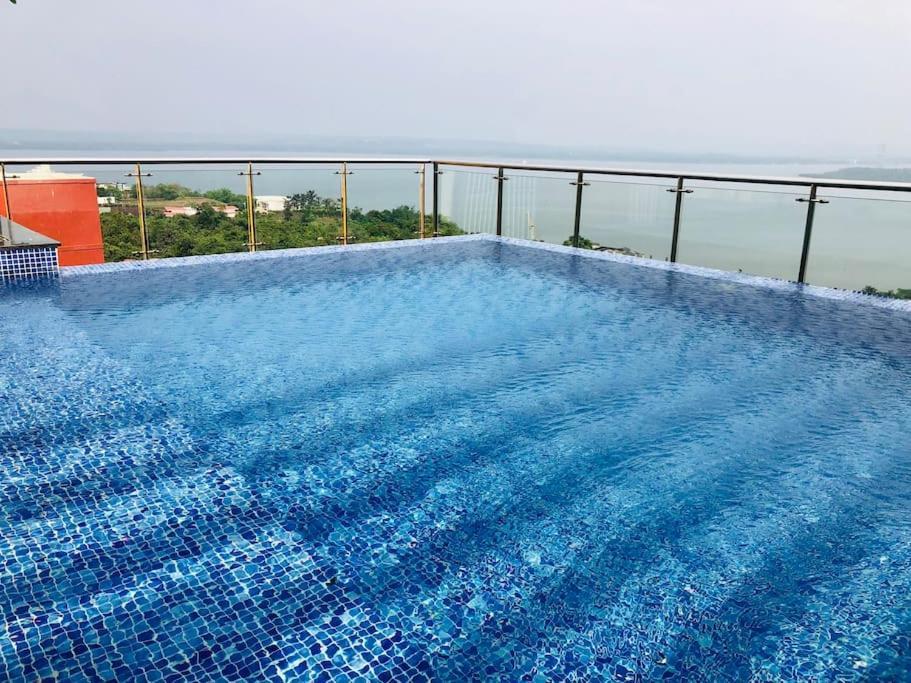 Lovely 2-Bedroom Sea View Serviced Apartment Dabolim Goa Extérieur photo