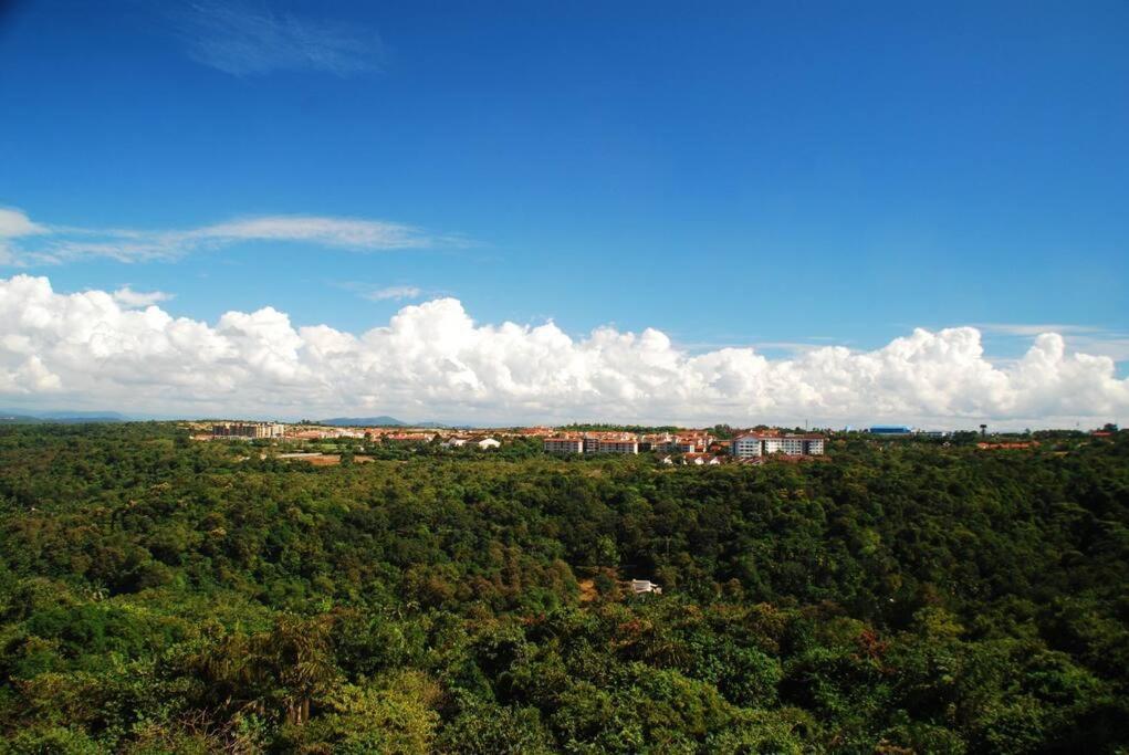 Lovely 2-Bedroom Sea View Serviced Apartment Dabolim Goa Extérieur photo